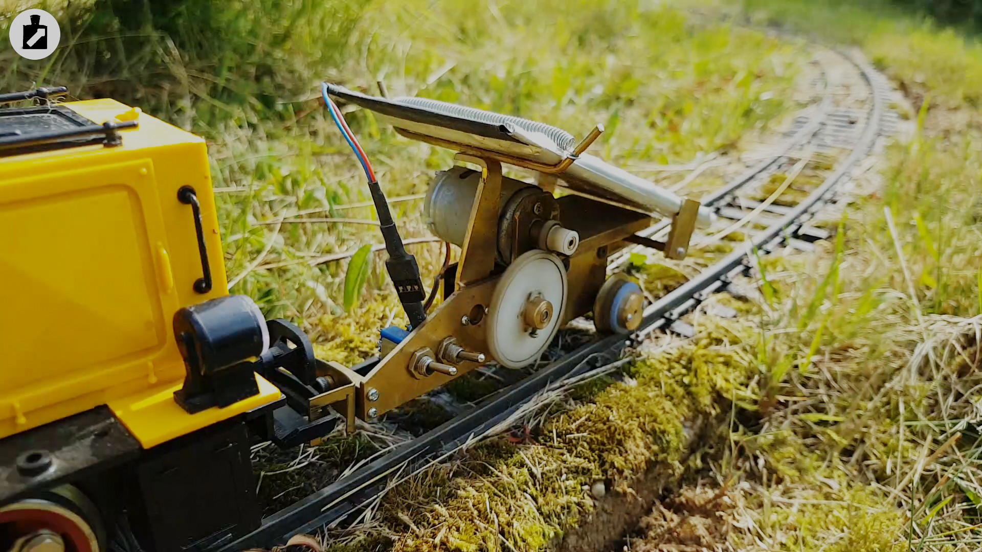 Reinigung der eingleisigen Hauptstrecke Reinigung der eingleisigen Hauptstrecke