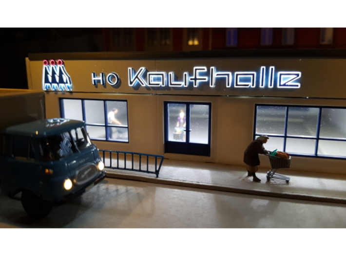 Anwendungsbeispiel- Bei Dunkelheit mit angeschaltener Leuchtreklame