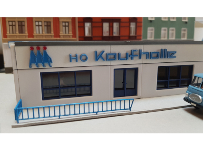 Anwendungsbeispiel-Tagsüber mit ausgeschaltener Leuchtreklame