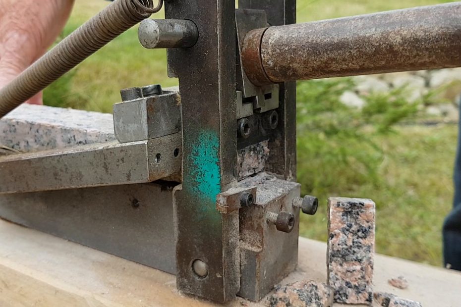 Steinbrechmaschine für maßstabsgerechte Granitblöcke